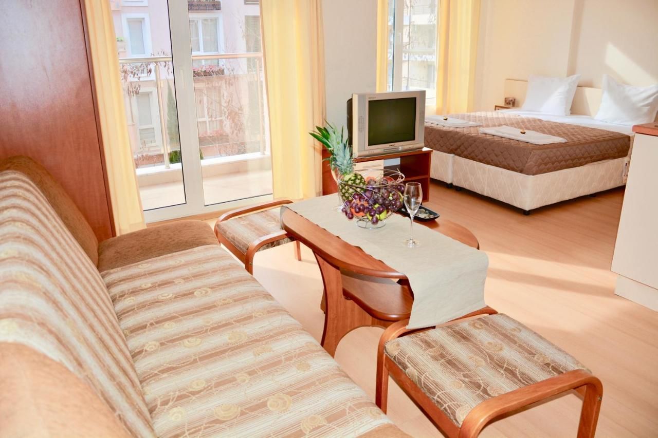 Отель Hotel Rainbow 2 Солнечный Берег