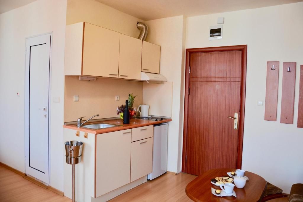 Отель Hotel Rainbow 2 Солнечный Берег